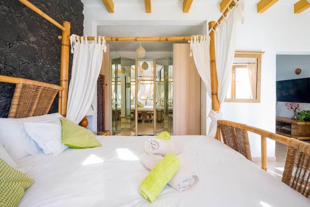 Villa La Isla By Rentaholidayslanzarote Playa Blanca  Zewnętrze zdjęcie